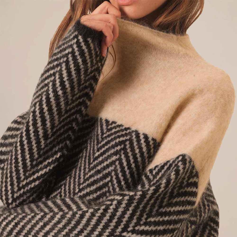 Liana™ – Luxe Cashmere Turtleneck Sweater